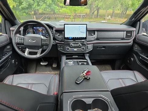 Used 2023 Ford Expedition Max Limited AWD/4WD image 16