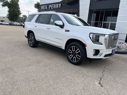 Used 2022 GMC Yukon Denali RWD image 1