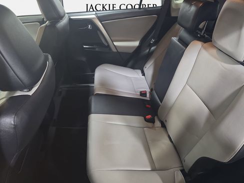 Used 2017 Toyota RAV4 Limited image 14