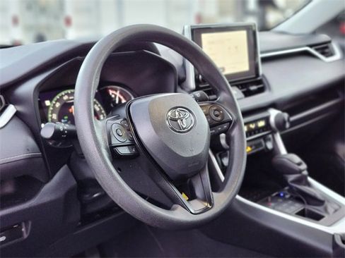 Used 2024 Toyota RAV4 LE image 19
