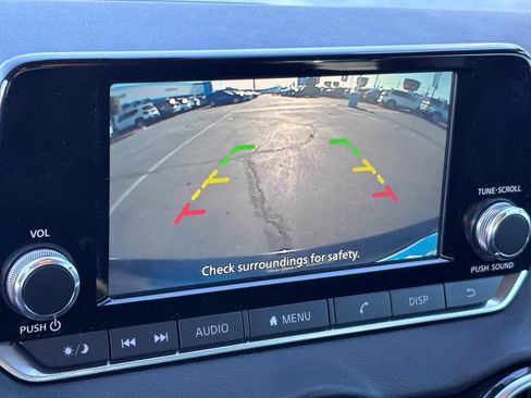 Used 2024 Nissan Sentra S FWD image 29