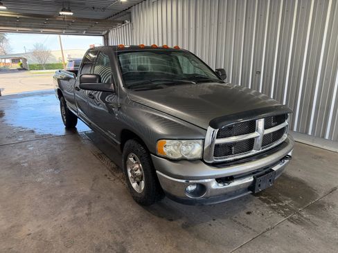Used 2005 Dodge Ram 3500 Truck SLT image 4