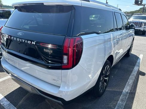 Used 2025 Ford Expedition Max Platinum w/ Driver's Package AWD/4WD image 6