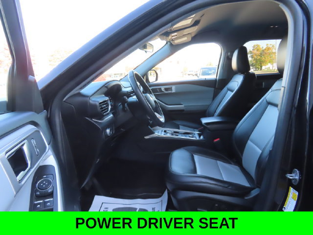 Used 2022 Ford Explorer XLT w/ Equipment Group 202A AWD/4WD image 18