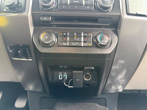 Used 2015 Ford F150 XLT w/ Equipment Group 302A Luxury AWD/4WD image 27