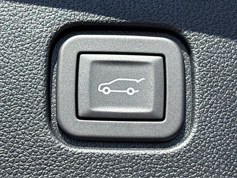 New 2025 Chevrolet Blazer EV LT image 24