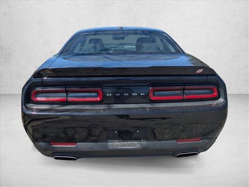 Used 2022 Dodge Challenger GT image 6