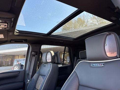 Used 2026 GMC Yukon AT4 Ultimate image 31