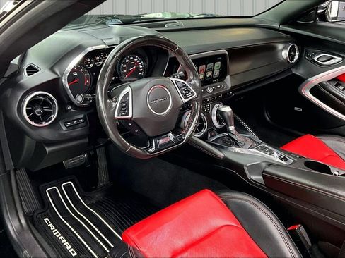 Used 2018 Chevrolet Camaro SS image 17