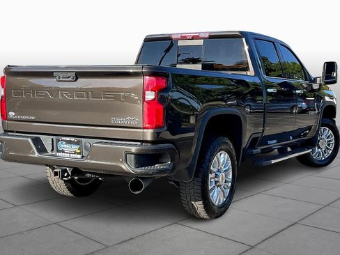 Used 2021 Chevrolet Silverado 2500 High Country w/ Z71 Off-Road Package image 12