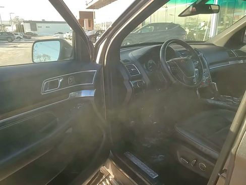 Used 2016 Ford Explorer Limited w/ Equipment Group 301A image 10