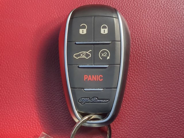 Used 2024 Alfa Romeo Stelvio Veloce AWD/4WD image 36