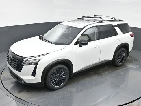 New 2026 Nissan Pathfinder SL w/ SL Premium Package image 28