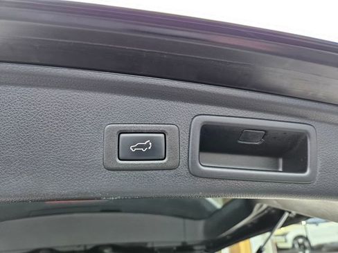Used 2018 Subaru Forester 2.5i Touring w/ Popular Package #2 AWD/4WD image 13