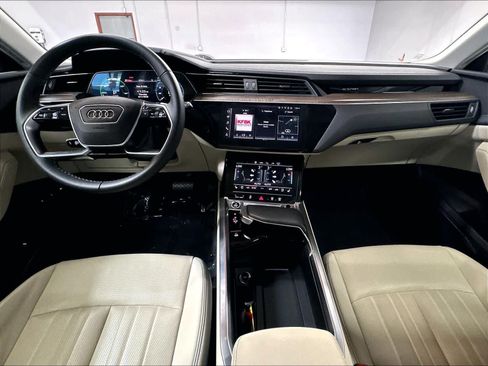 Certified 2024 Audi Q8 e-tron Premium Plus w/ Premium Plus Package AWD/4WD image 16