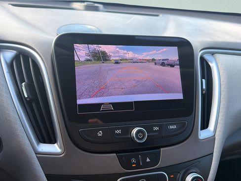 Used 2023 Chevrolet Malibu LS FWD image 23