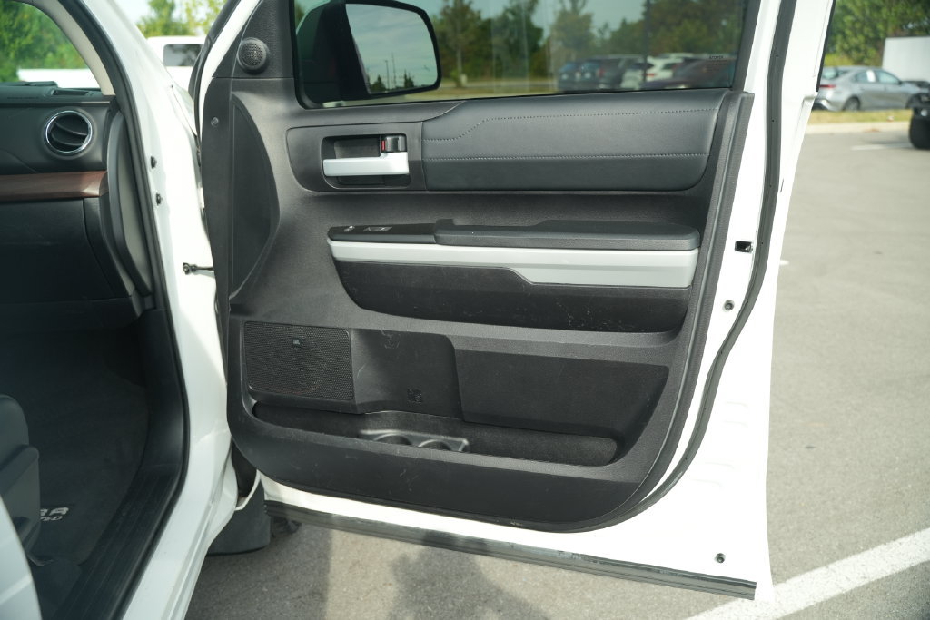 Used 2021 Toyota Tundra Limited w/ Limited Premium Package AWD/4WD image 23