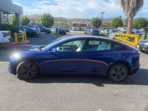 Used 2023 Tesla Model 3 Standard Range RWD image 5