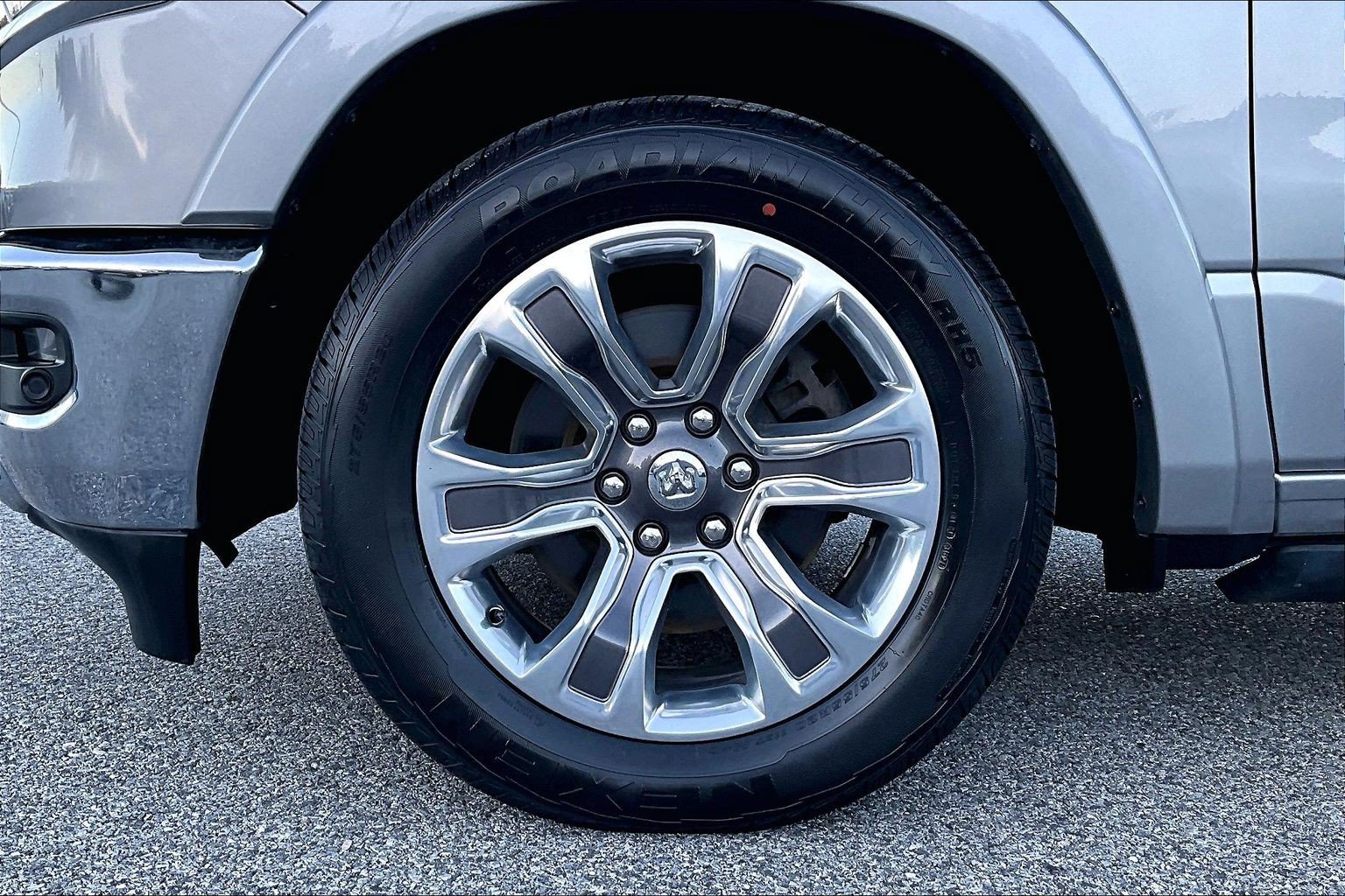 Used 2022 RAM 1500 Limited AWD/4WD image 9