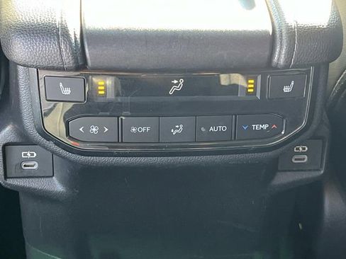 Used 2024 Toyota Grand Highlander Limited image 18