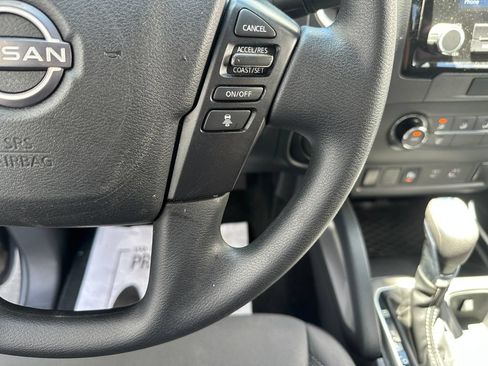 Used 2022 Nissan Frontier SV w/ Technology Package AWD/4WD image 12