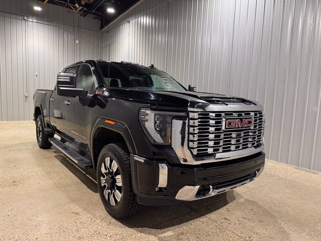 Used 2024 GMC Sierra 2500 Denali w/ Denali Reserve Package AWD/4WD image 4