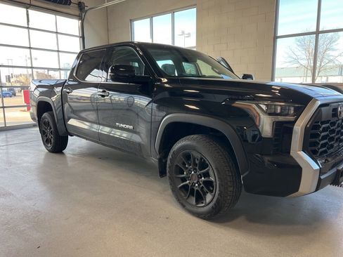 Used 2022 Toyota Tundra Limited image 1