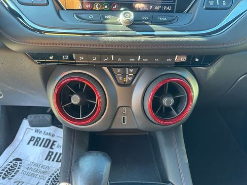 Used 2021 Chevrolet Blazer RS image 18