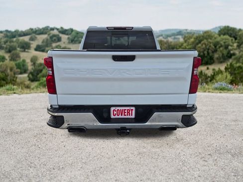 Used 2019 Chevrolet Silverado 1500 LT w/ Texas Edition AWD/4WD image 9
