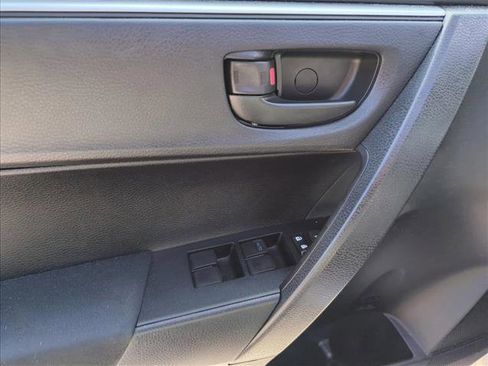 Used 2016 Toyota Corolla L FWD image 8