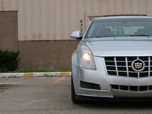 Used 2013 Cadillac CTS Luxury AWD/4WD image 3