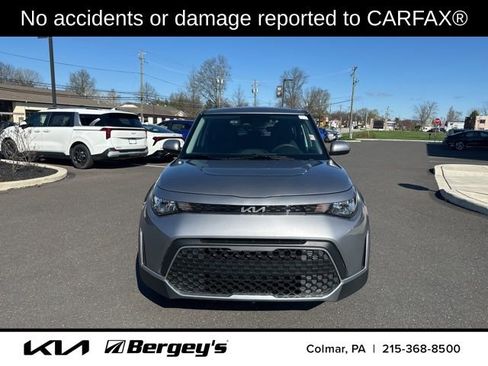 Used 2025 Kia Soul LX image 2