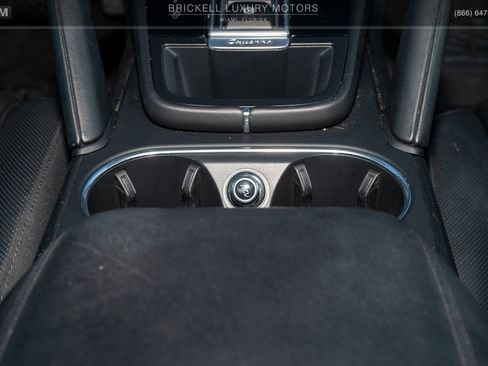 Used 2020 Porsche Cayenne image 25