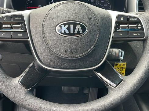 Used 2019 Kia Sorento FWD image 22