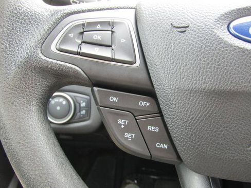 Used 2018 Ford Escape SE image 19