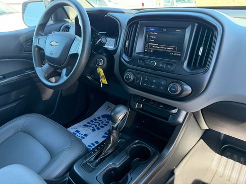 Used 2022 Chevrolet Colorado W/T image 16