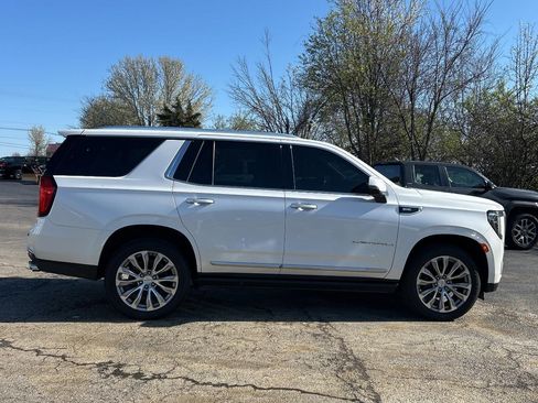 Used 2021 GMC Yukon Denali w/ LPO, Illumination Package image 8