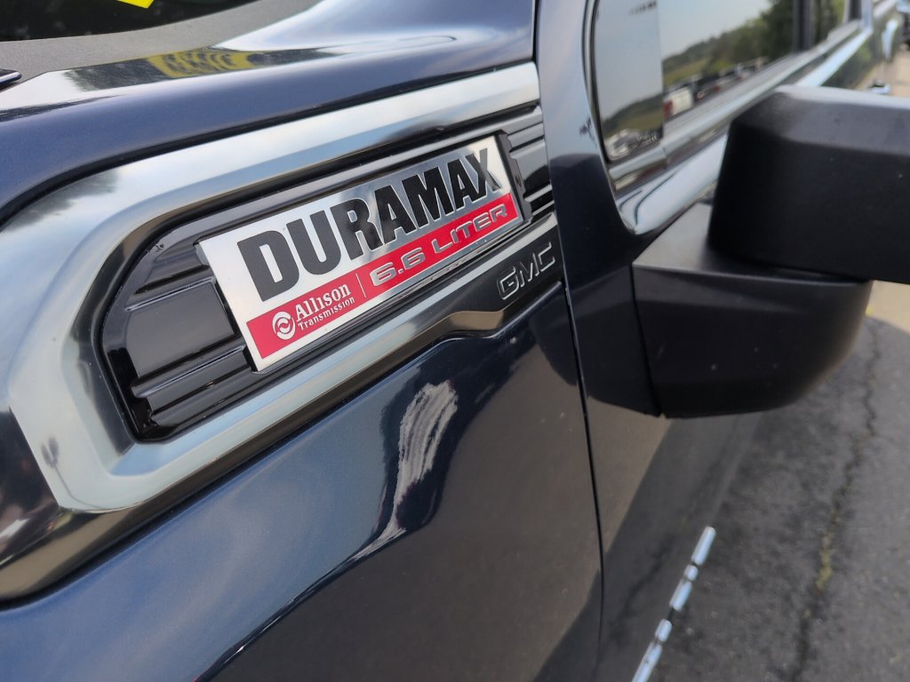 Used 2022 GMC Sierra 2500 AT4 w/ AT4 Premium Plus Package AWD/4WD image 13