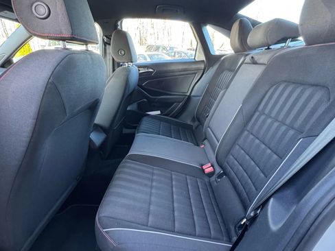 Used 2019 Volkswagen Jetta GLI image 16