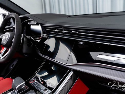 Used 2025 Audi RS Q8 performance image 49