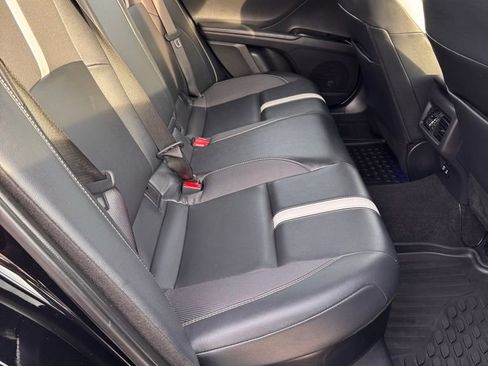 Used 2025 Toyota Camry SE image 13