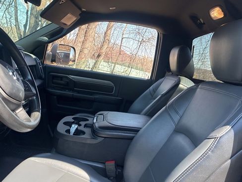 Used 2021 RAM 2500 Tradesman w/ Chrome Appearance Group image 5