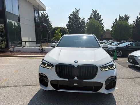 Used 2021 BMW X5 xDrive40i w/ M Sport Package AWD/4WD image 4