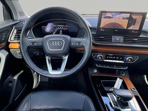 Used 2023 Audi Q5 2.0T Premium Plus w/ Premium Plus Package AWD/4WD image 5