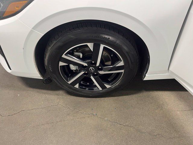 Used 2025 Nissan Sentra SV FWD image 31