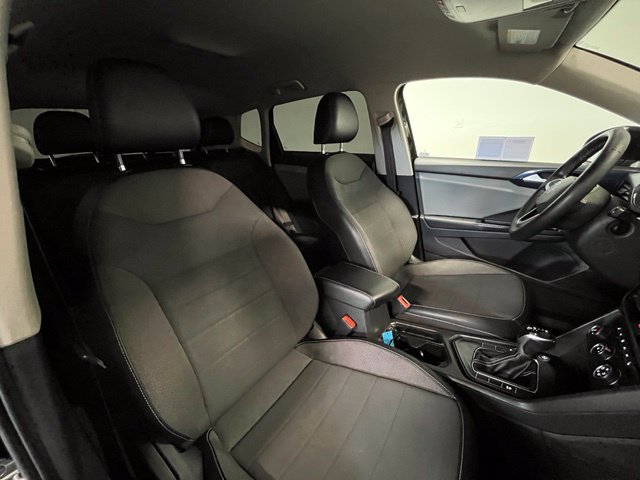 Used 2022 Volkswagen Taos SE FWD image 9
