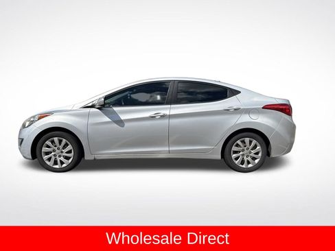 Used 2012 Hyundai Elantra GLS FWD image 3