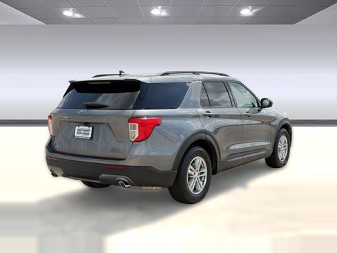 Certified 2023 Ford Explorer XLT w/ Equipment Group 202A image 9