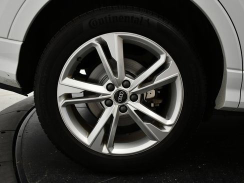 Certified 2023 Audi Q3 2.0T Premium w/ 19" Wheel Package AWD/4WD image 15
