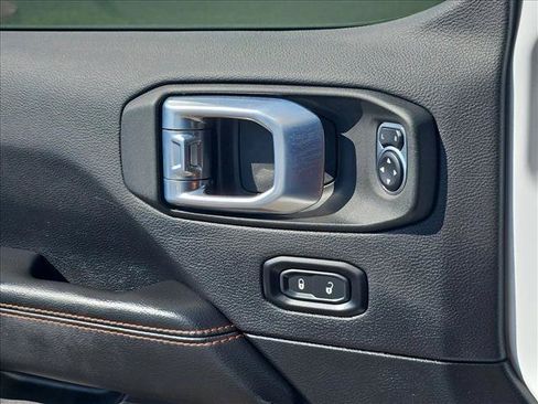 Used 2021 Jeep Gladiator Mojave AWD/4WD image 12
